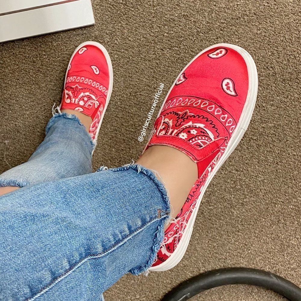 Red Bandana Print Tennis Sneakers - Picture 7 of 8